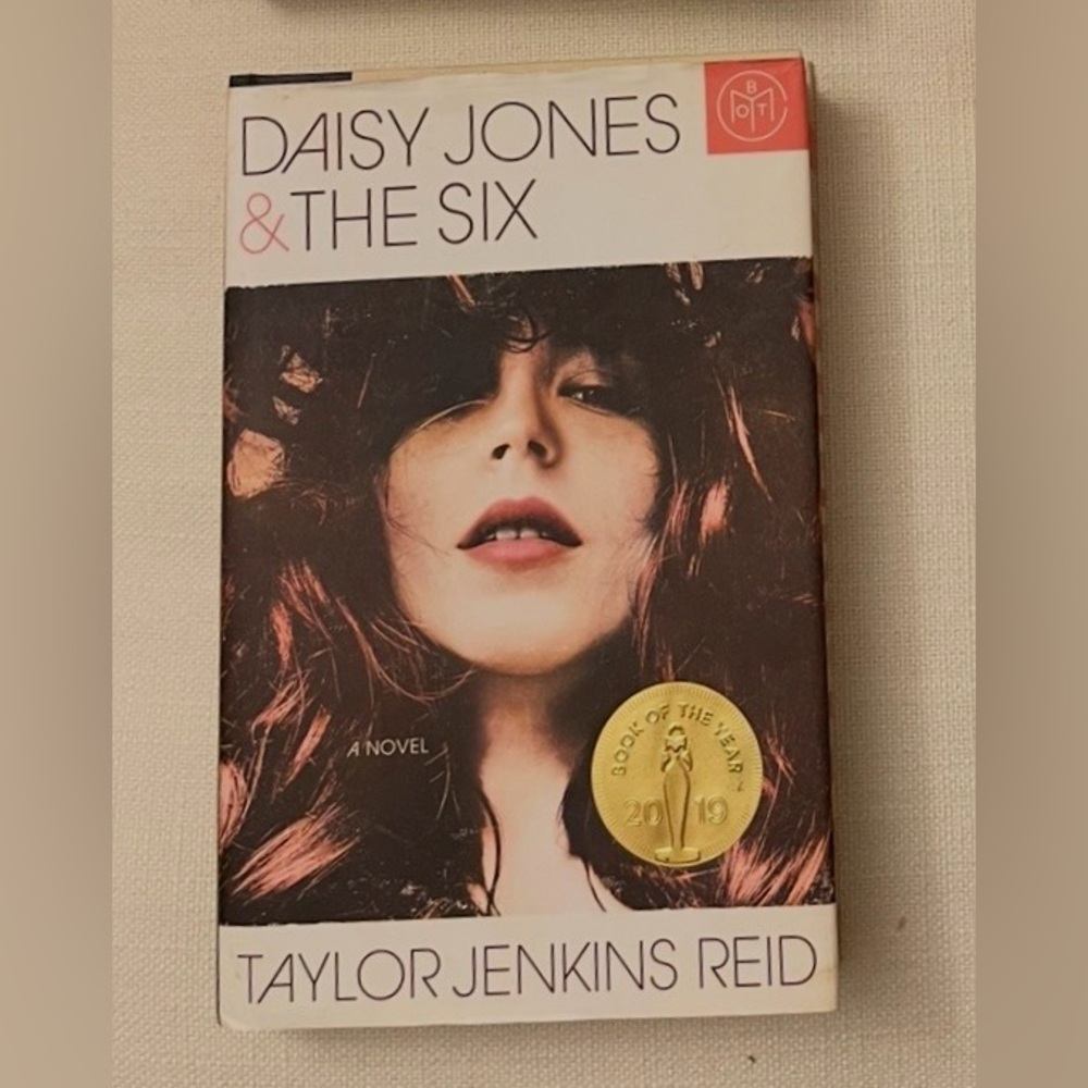 Daisy Jones & The Six Book